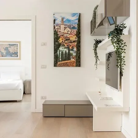 Romeo's House Nel Centro Storico Di - Free Parking *
