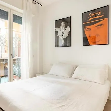 Apartment Romeo's House Nel Centro Storico Di - Free Parking