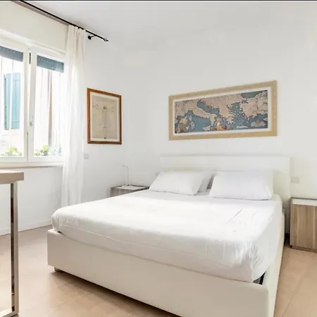 Apartment Romeo's House Nel Centro Storico Di - Free Parking *