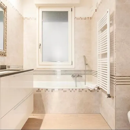 Apartment Romeo's House Nel Centro Storico Di - Free Parking *